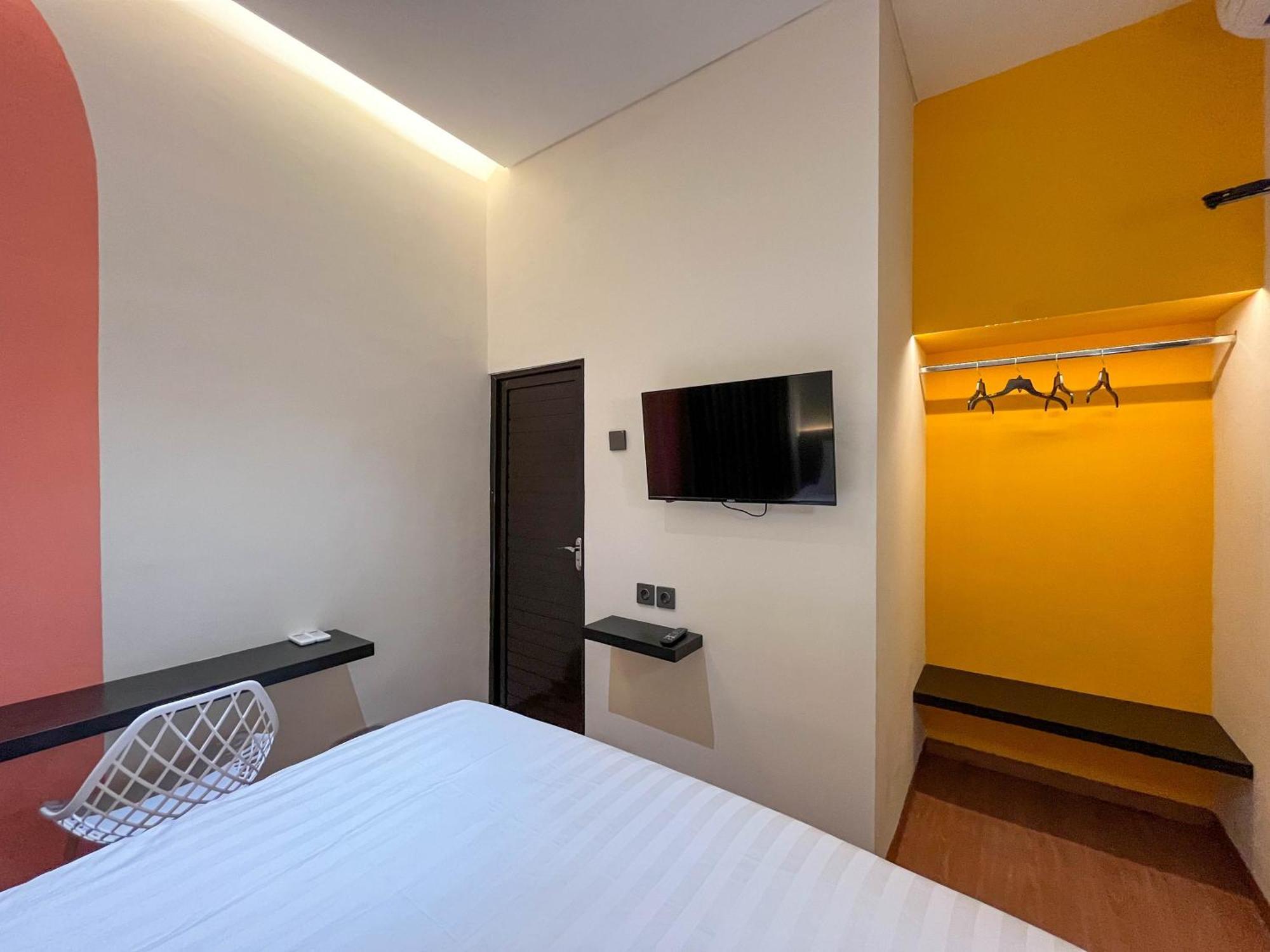 Sans Hotel Premiere Majapahit スマラン エクステリア 写真