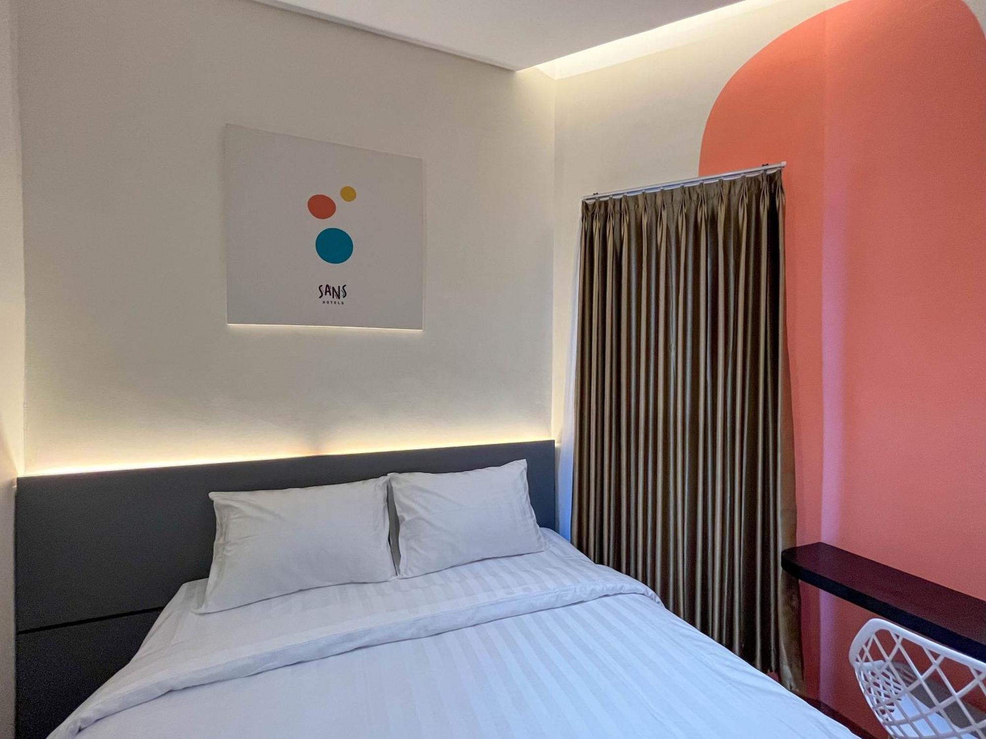 Sans Hotel Premiere Majapahit スマラン エクステリア 写真