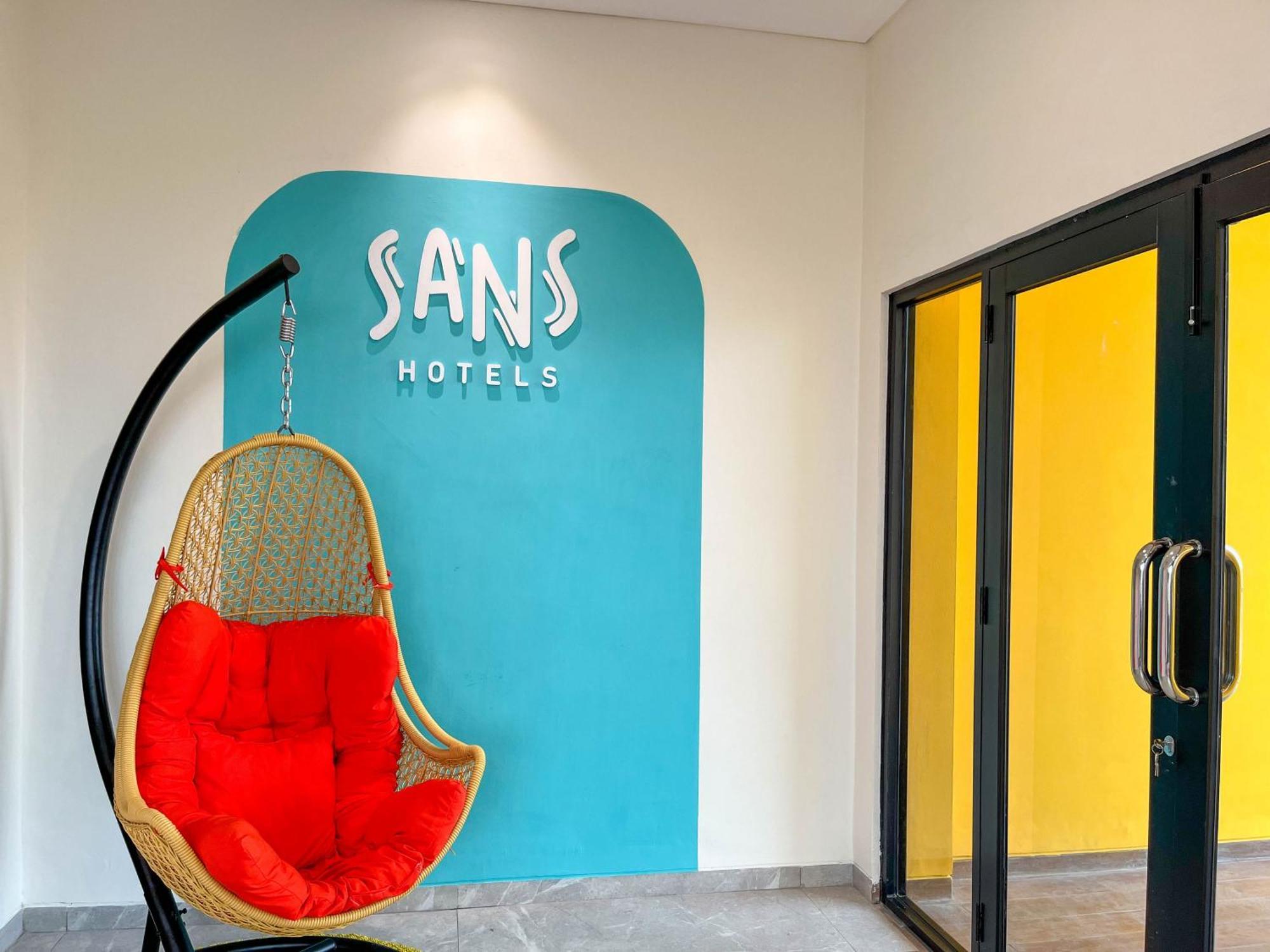 Sans Hotel Premiere Majapahit スマラン エクステリア 写真