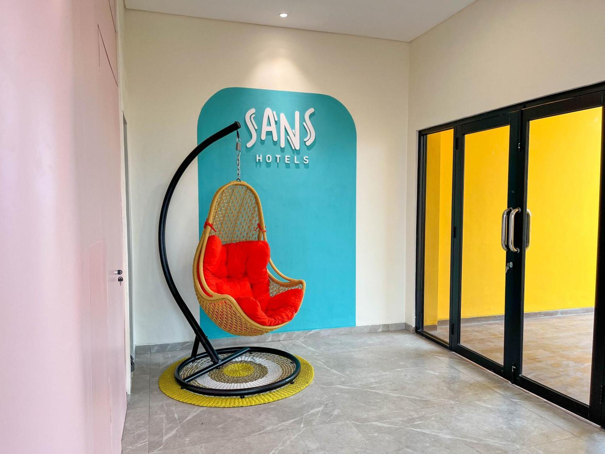 Sans Hotel Premiere Majapahit スマラン エクステリア 写真